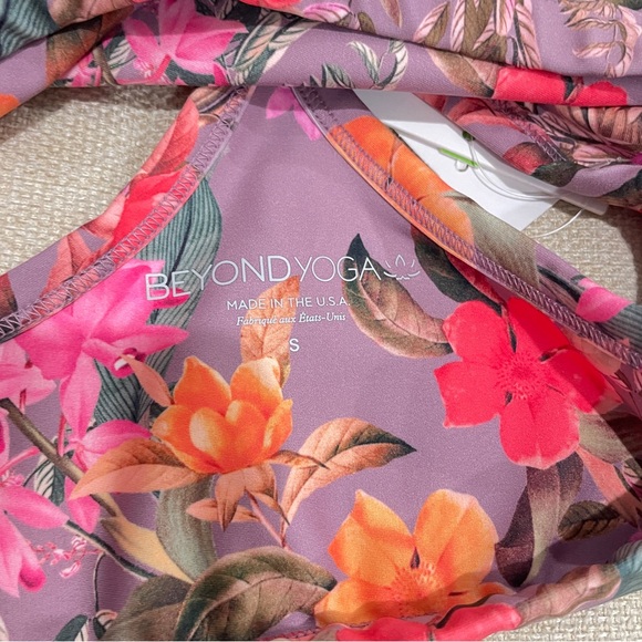 NEW Beyond‎ Yoga Silverberry Bloom Luxe Floral Sports Bra Small Nwt - Picture 6 of 6